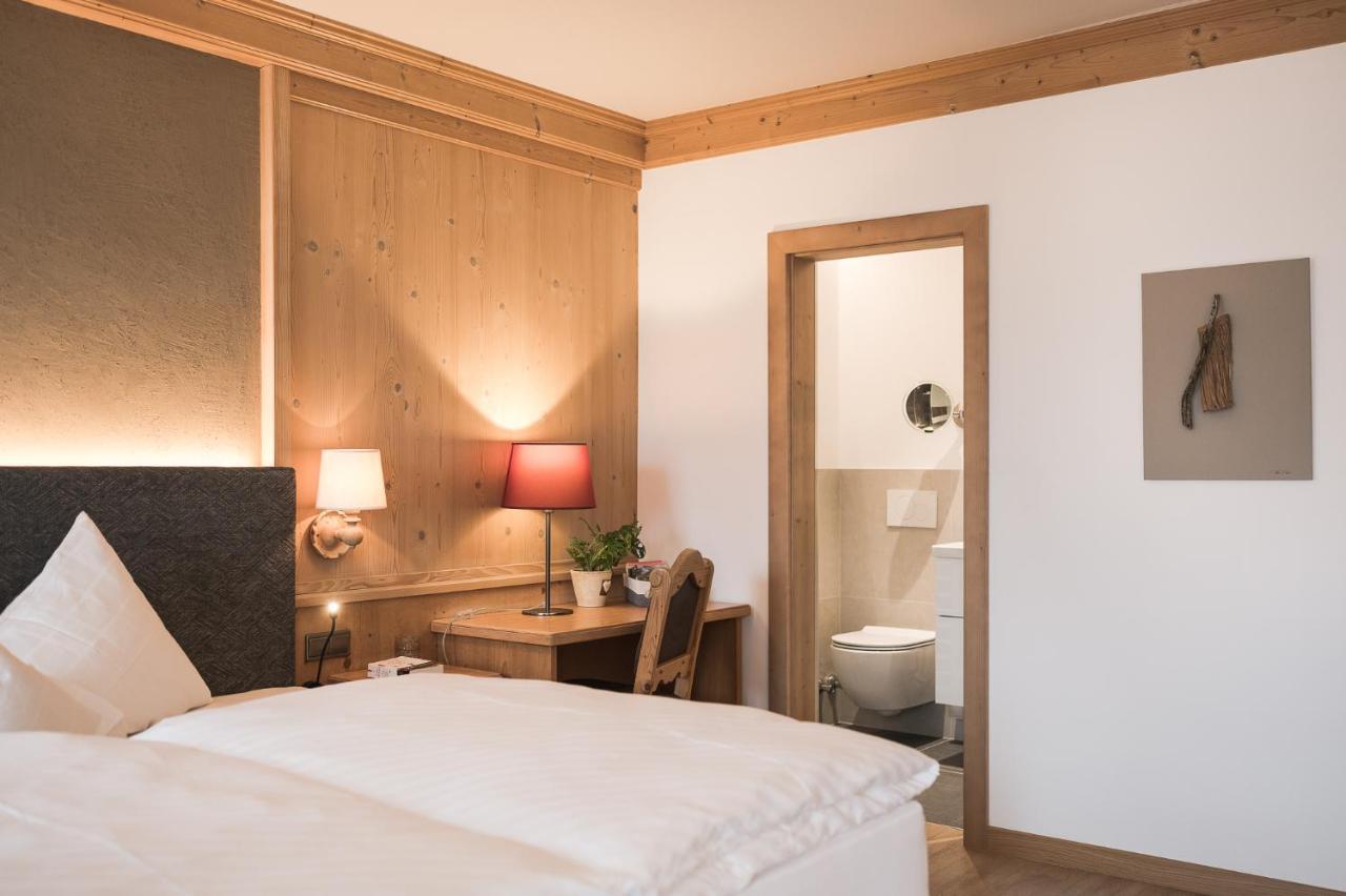 Hotel Alpenhof Tirolo Ngoại thất bức ảnh
