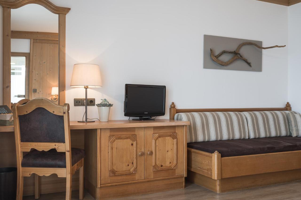 Hotel Alpenhof Tirolo Ngoại thất bức ảnh