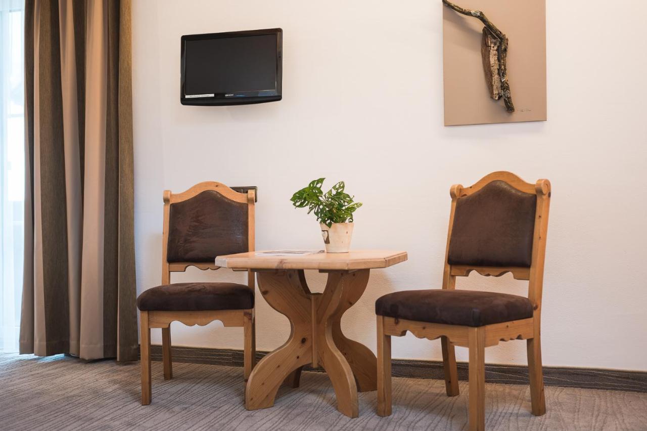 Hotel Alpenhof Tirolo Ngoại thất bức ảnh