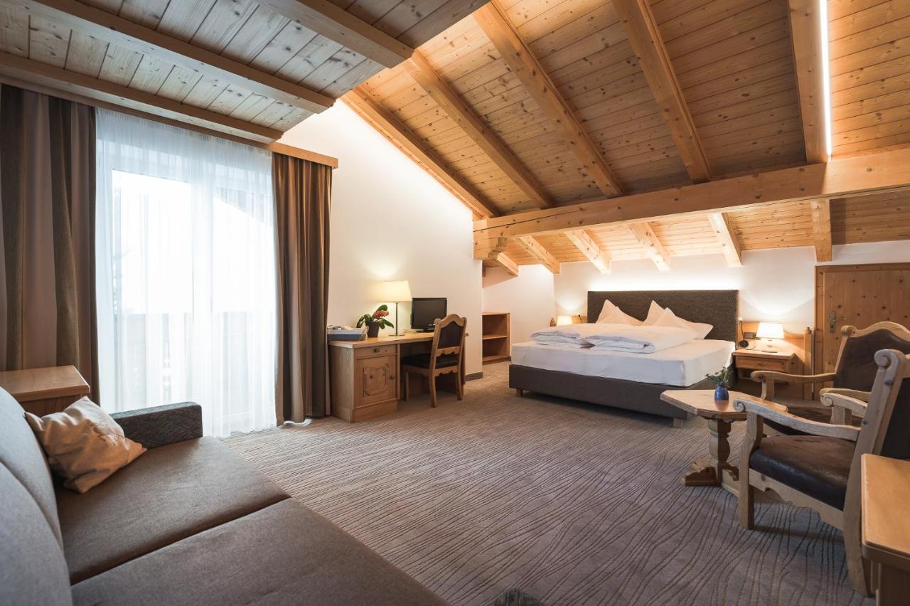 Hotel Alpenhof Tirolo Ngoại thất bức ảnh