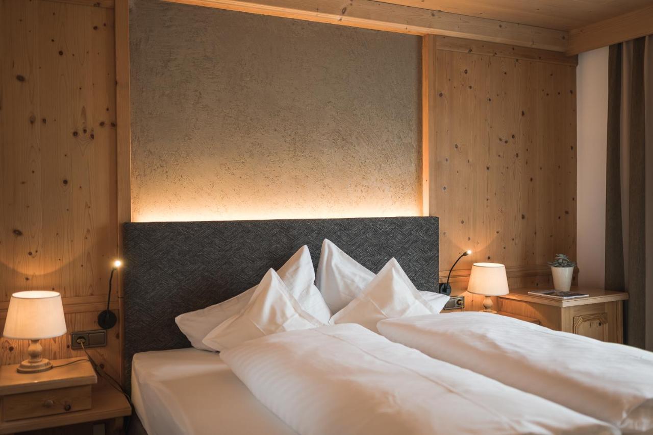 Hotel Alpenhof Tirolo Ngoại thất bức ảnh