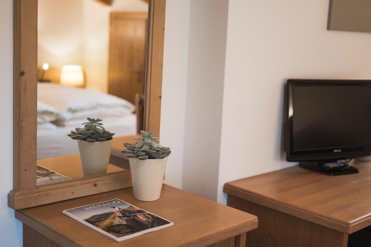 Hotel Alpenhof Tirolo Ngoại thất bức ảnh