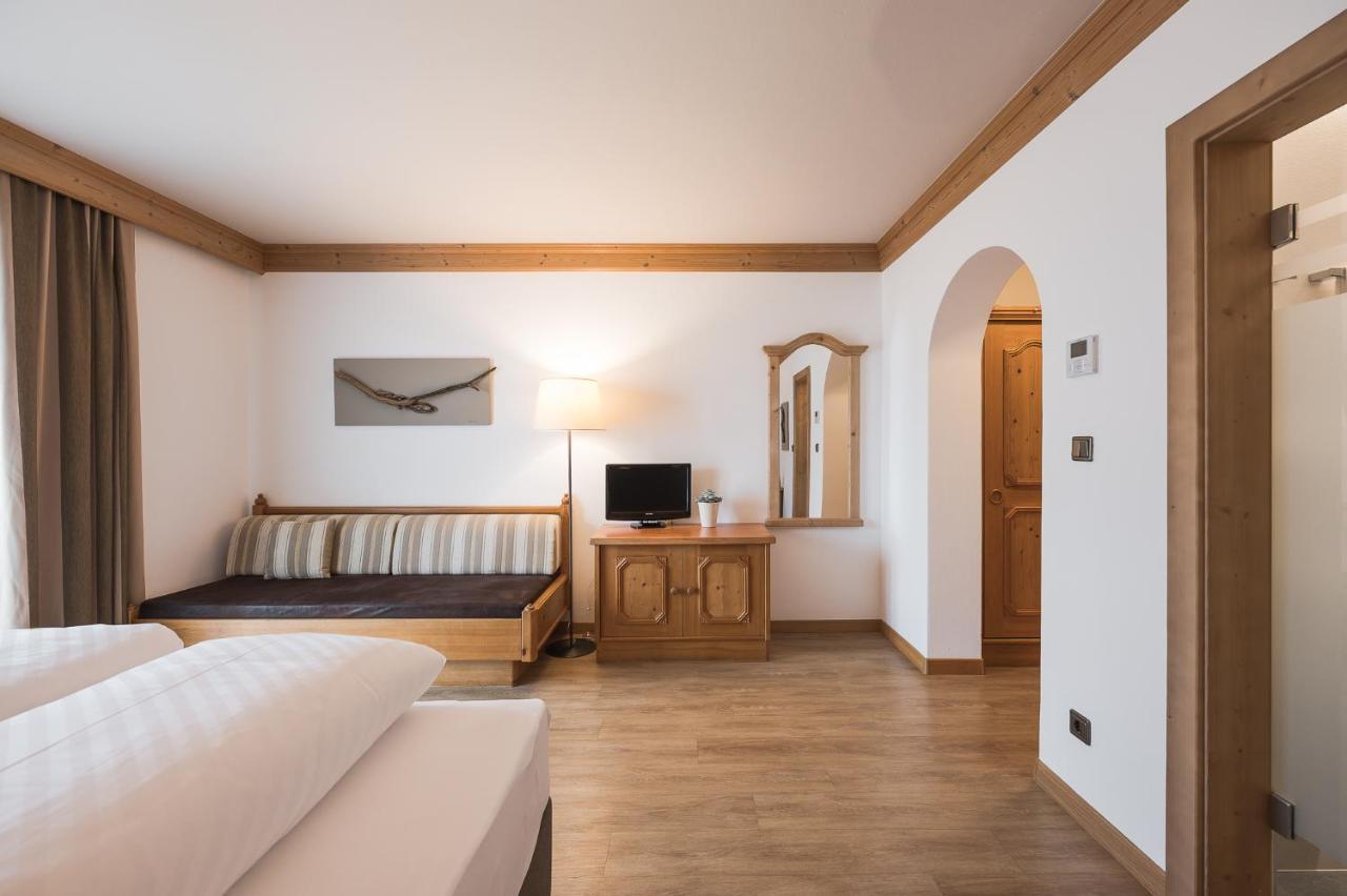 Hotel Alpenhof Tirolo Ngoại thất bức ảnh