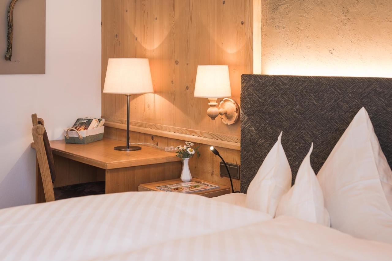 Hotel Alpenhof Tirolo Ngoại thất bức ảnh