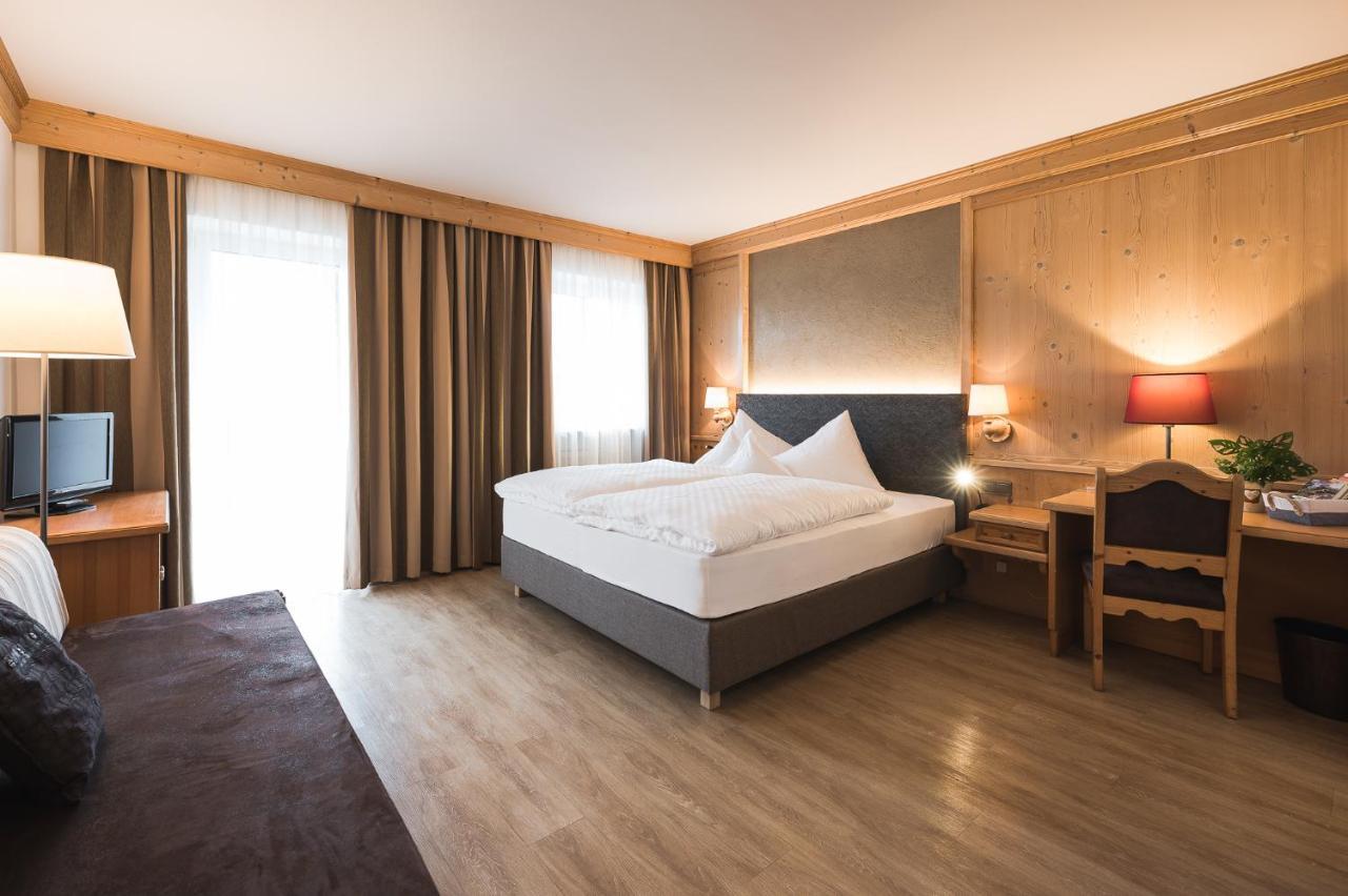 Hotel Alpenhof Tirolo Ngoại thất bức ảnh