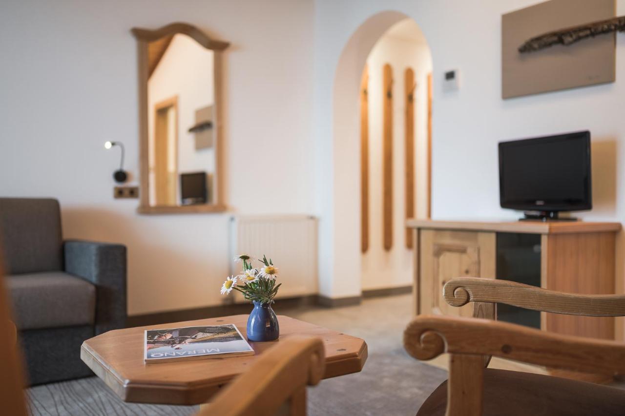 Hotel Alpenhof Tirolo Ngoại thất bức ảnh