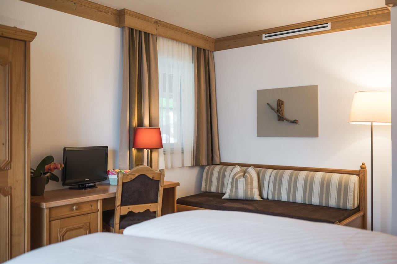 Hotel Alpenhof Tirolo Ngoại thất bức ảnh
